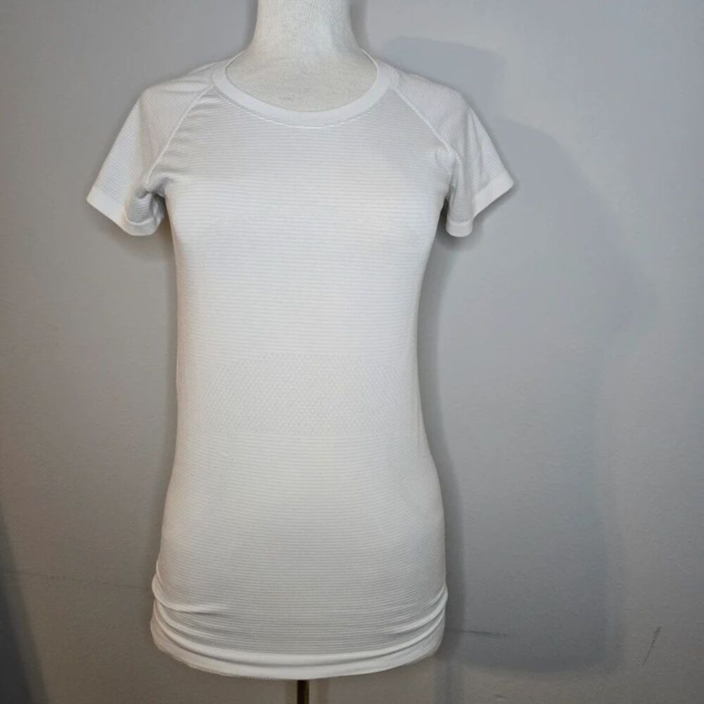 Lululemon Swiftly Tech Short Sleeve Top White Size 6